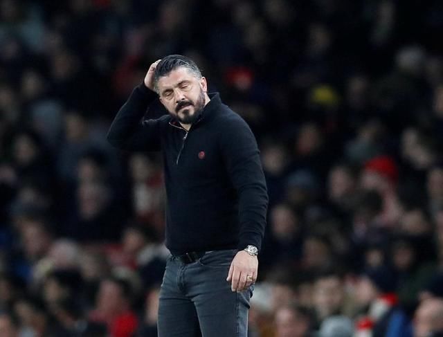 在篮球场上 在篮球场上