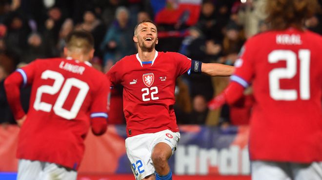 全家欢庆 全家欢庆