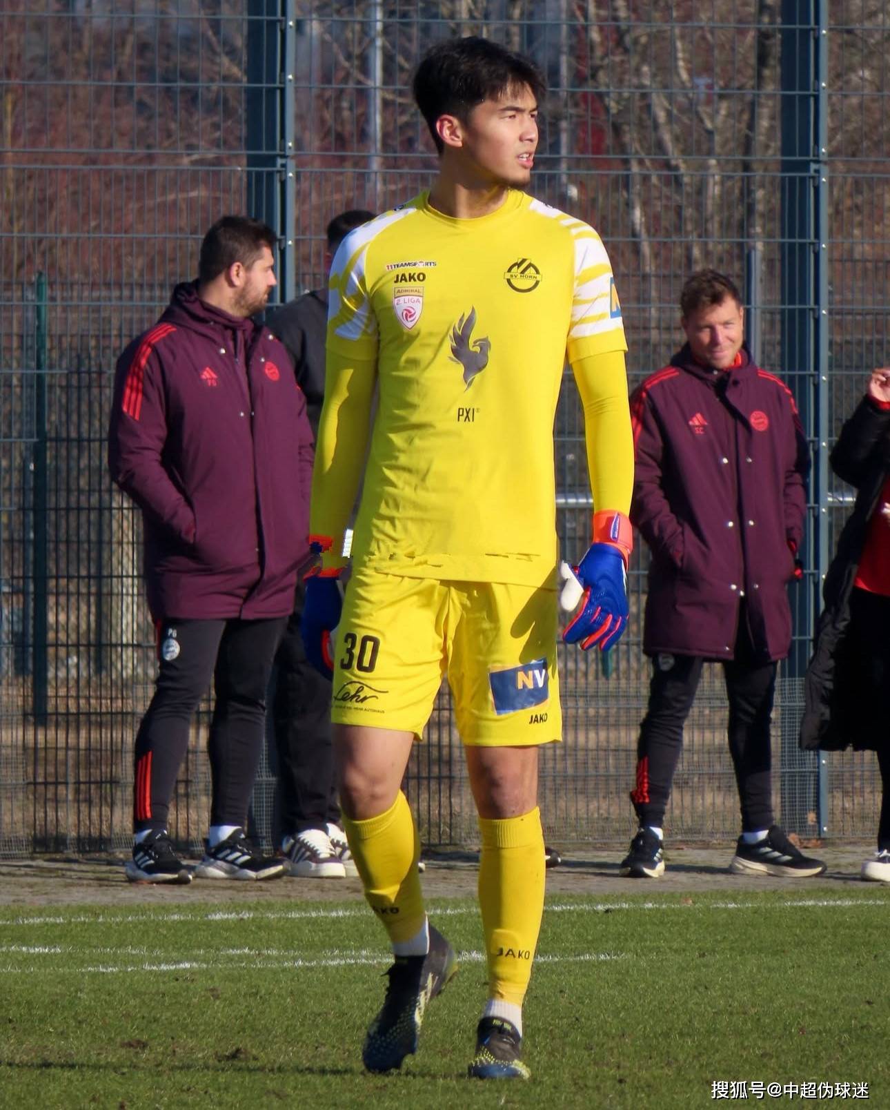 他将进一步 他将进一步